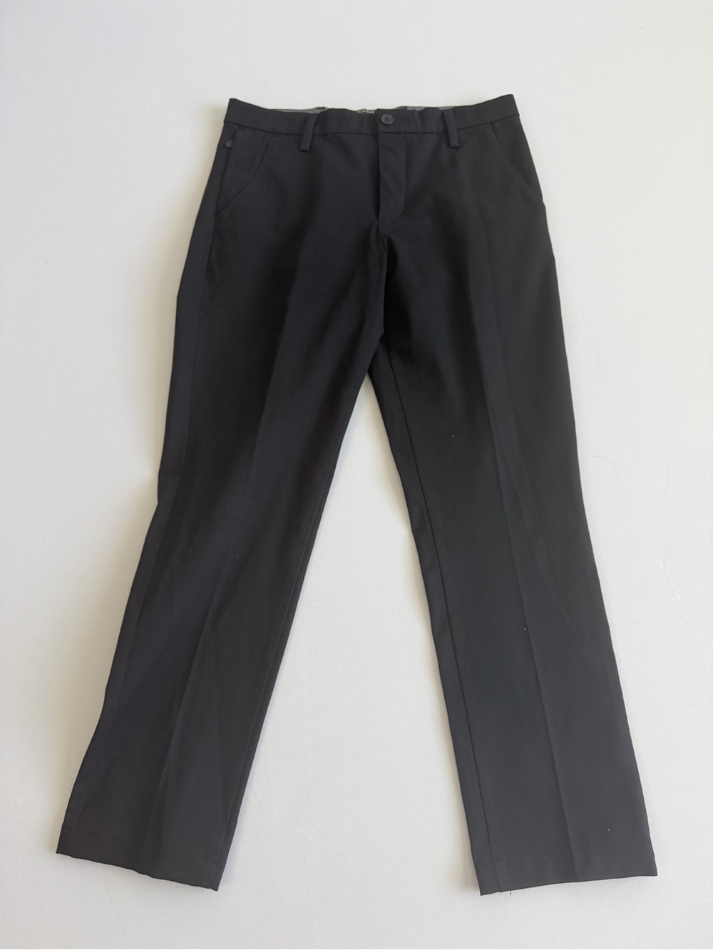 Dockers Men’s Black Dress Pants – W31 L30 – Classic Professional Style